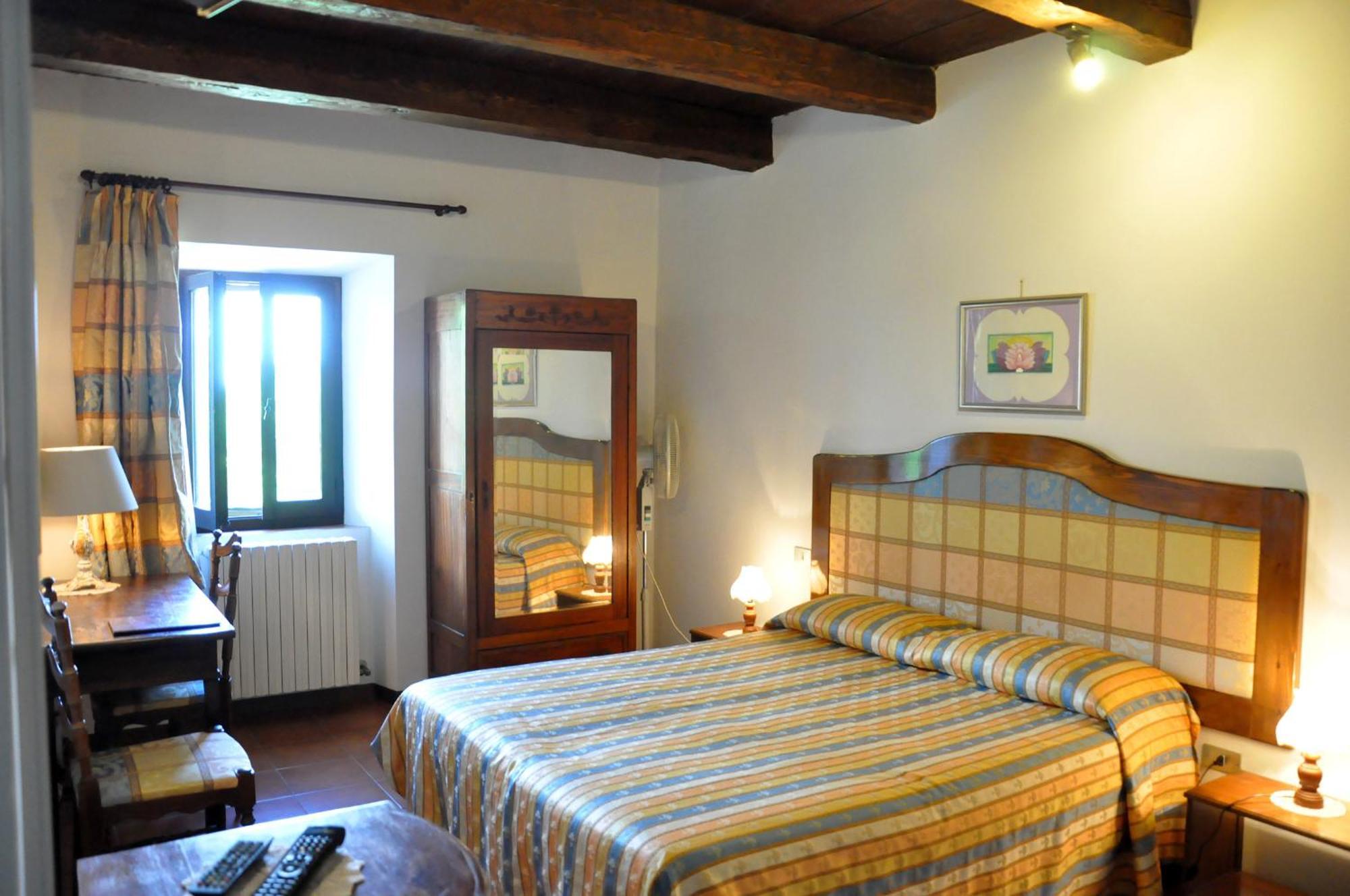 Villa Agriturismo La Campana Montefiore dellʼAso Zimmer foto